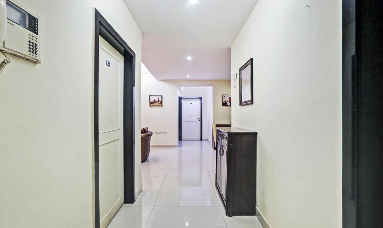 Treebo Trend Bandra Apartments Мумбай Екстериор снимка